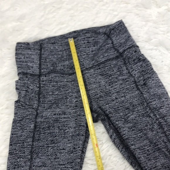 Lululemon Fast & Free Crop II *Nulux 19"
Twillines Ice Grey Black - Picture 4 of 7